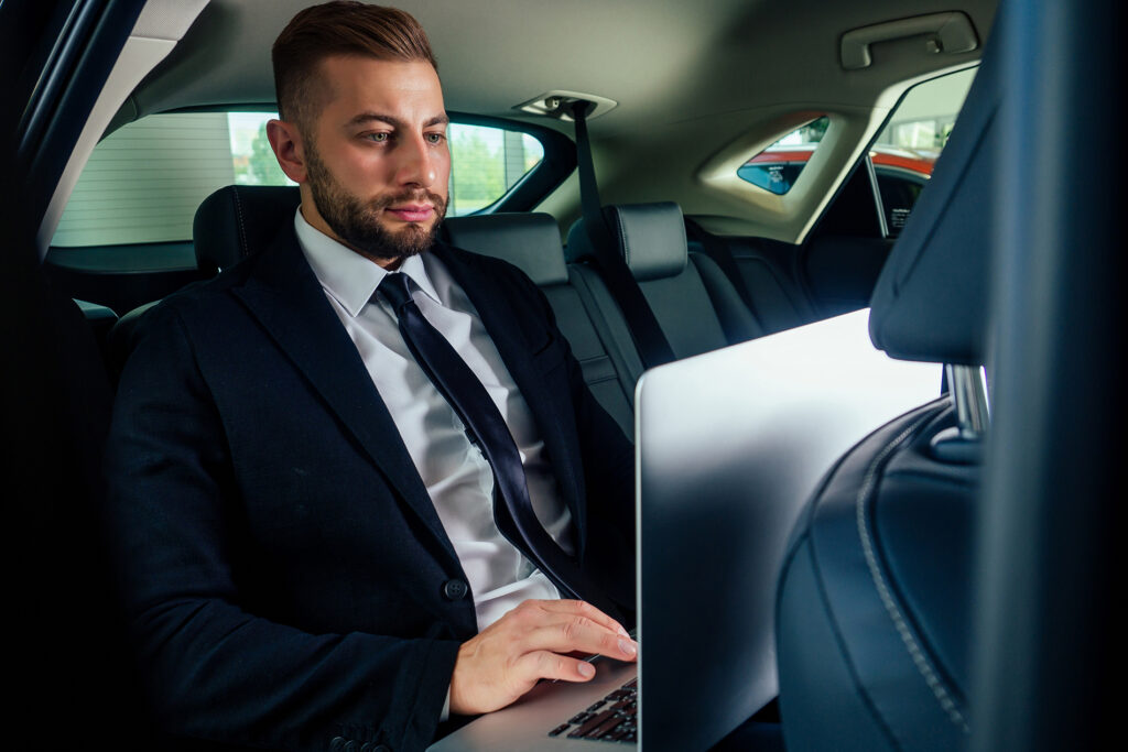 accueil-devenir-chauffeur-navette-aeroport-chauffeur-prive-vtc-le-havre-rouen-paris-navette-aeroport-cdg-crew-change-become-airport-shuttle-driver-private-driver-vtc-le-havre-rouen-paris-airport-shuttle
